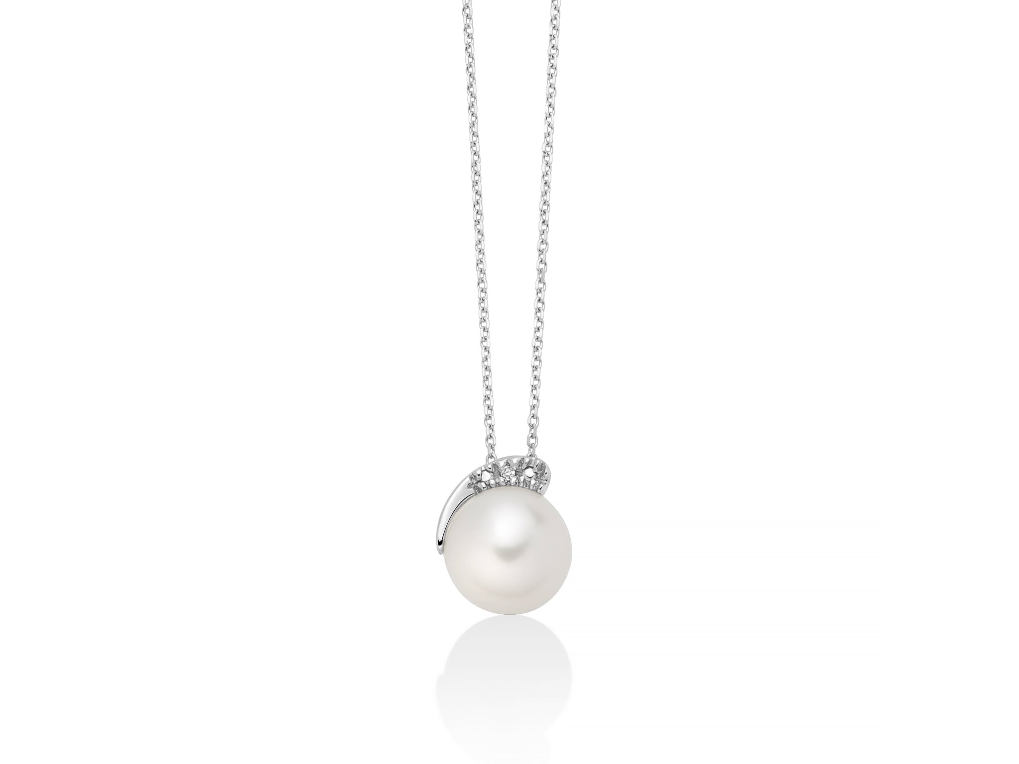 Collana di perla e diamante con dettaglio in oro bianco