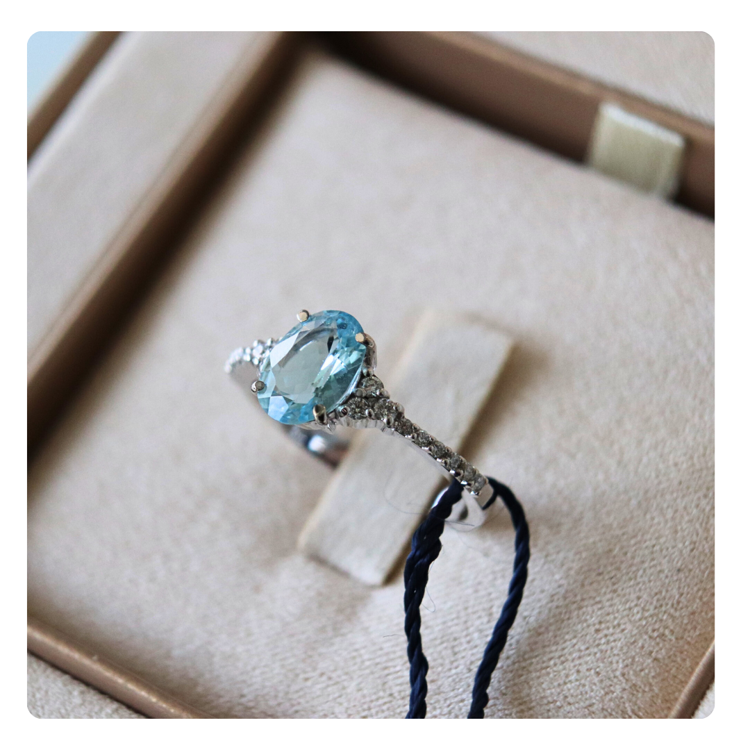 Anello in Oro 18kt con Acquamarina e Diamanti | Giovanni Pace Jewels