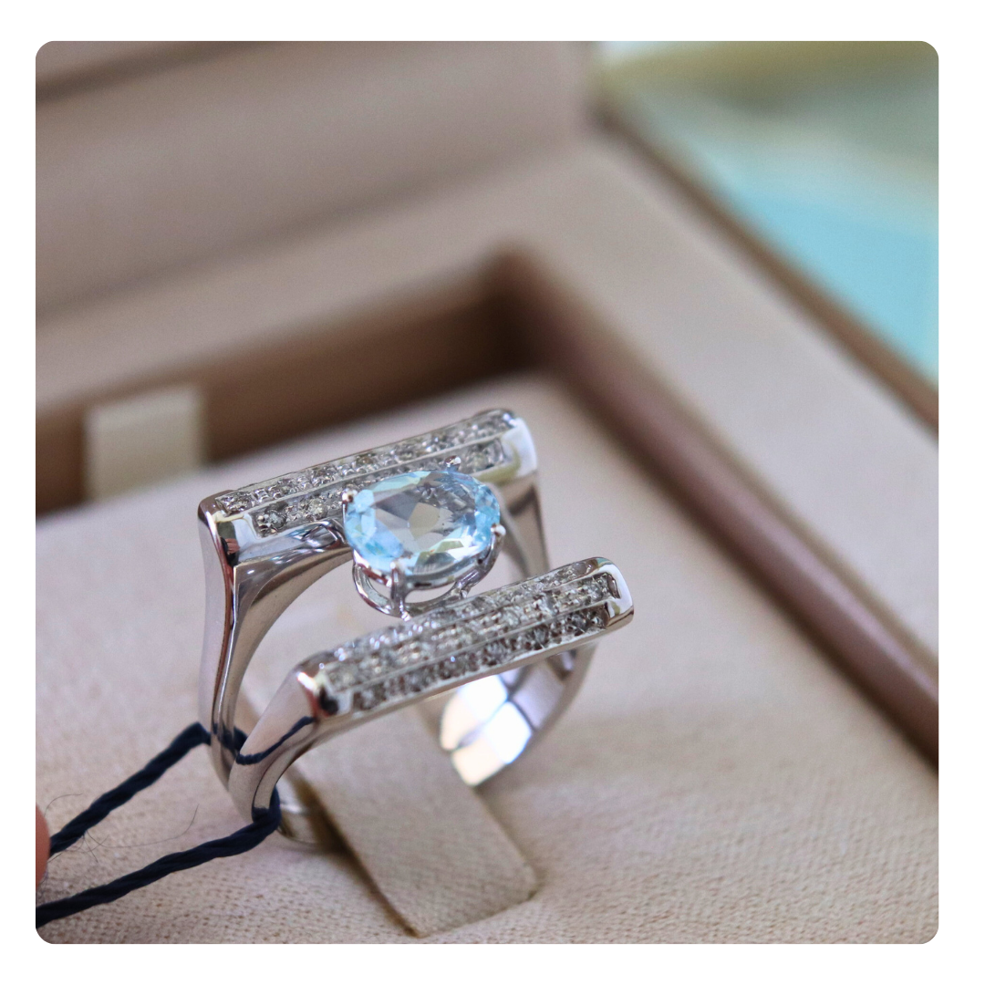 Anello in Oro 18kt con Acquamarina e Diamante | Giovanni Pace Jewels
