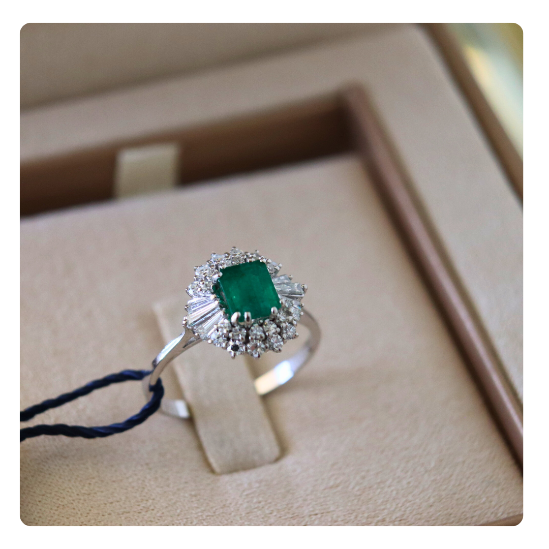 Anello in Oro 18kt con Smeraldo e Diamante | Giovanni Pace Jewels