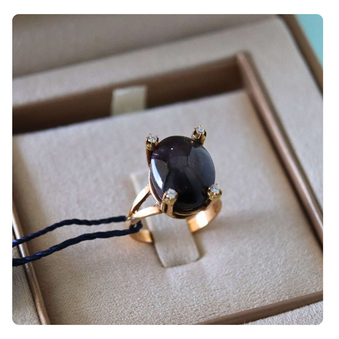 Anello in Oro 18kt con Zaffiro Asterie e Diamante | Giovanni Pace Jewels