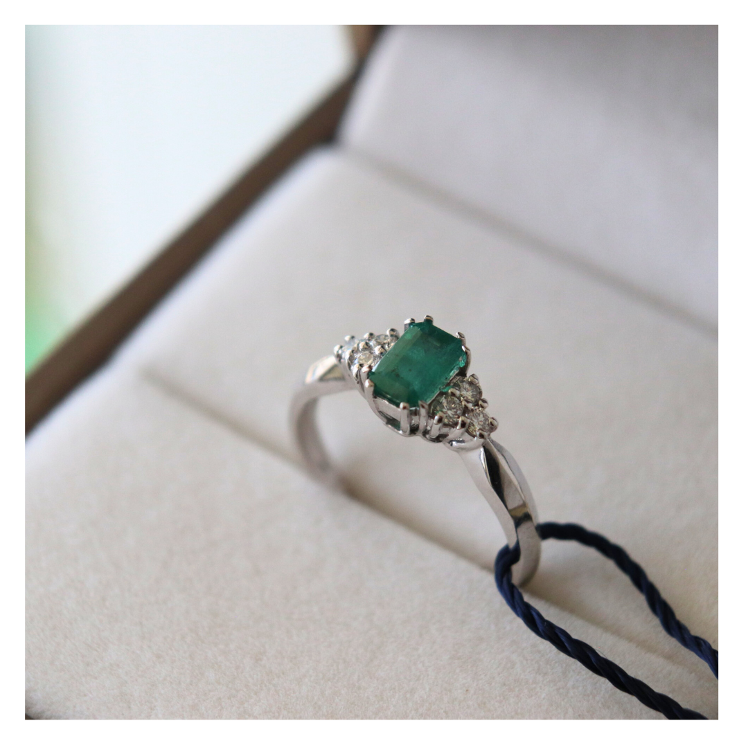 Anello in Oro 18kt con Smeraldo e Diamante | Giovanni Pace Jewels