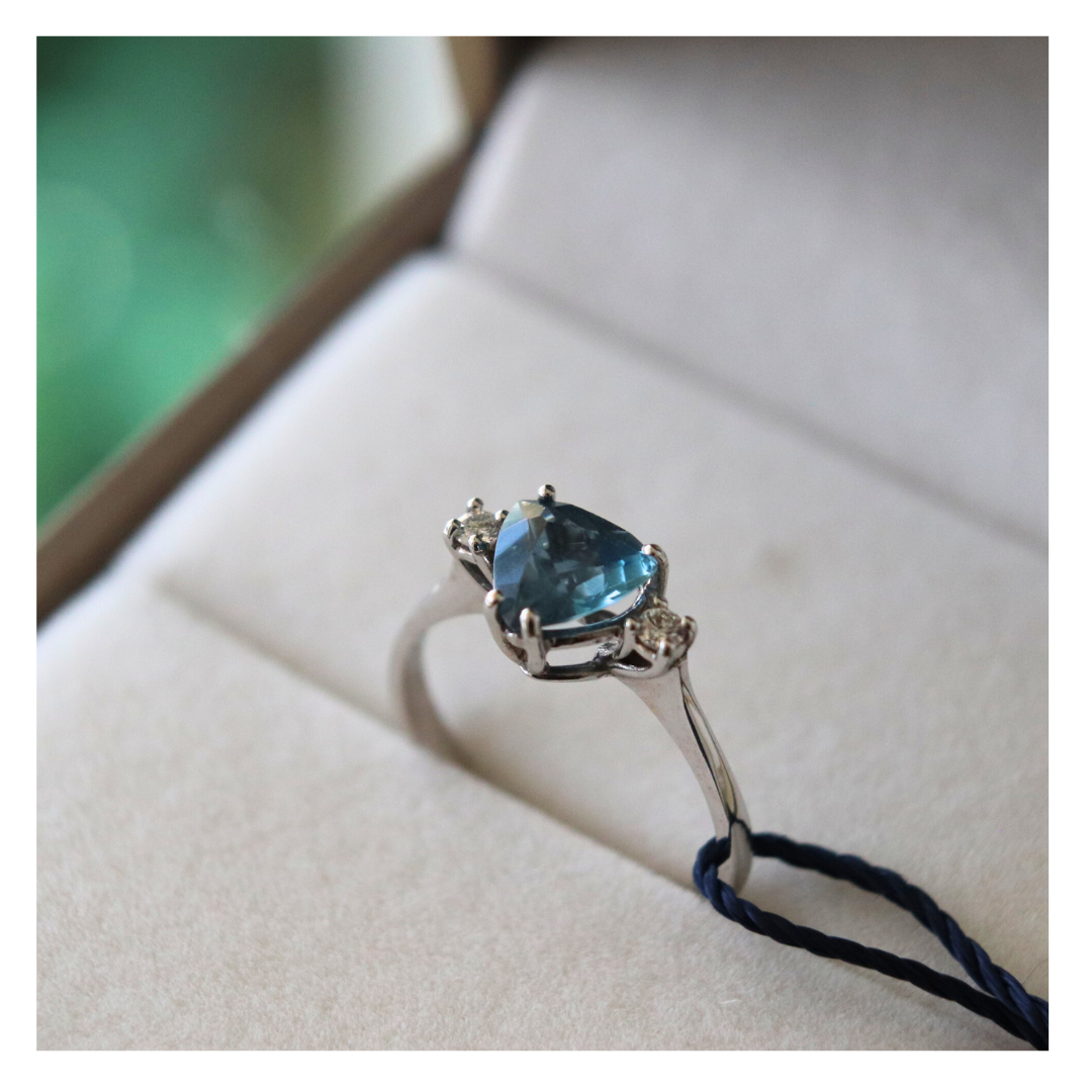 Anello in Oro 18kt con Acquamarina e Diamante | Giovanni Pace Jewels