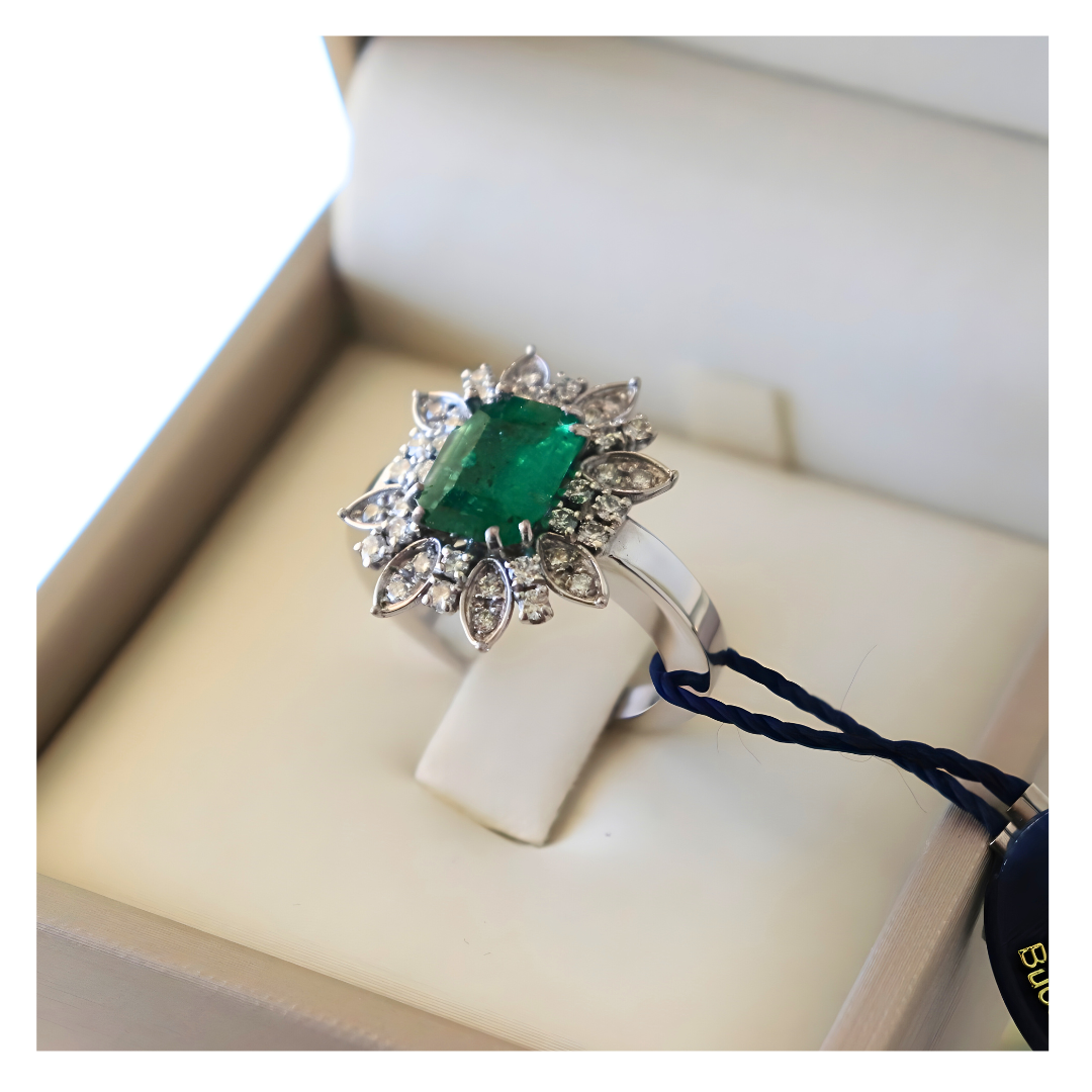 Anello in Oro 18kt con Smeraldo e Diamanti | Giovanni Pace Jewels