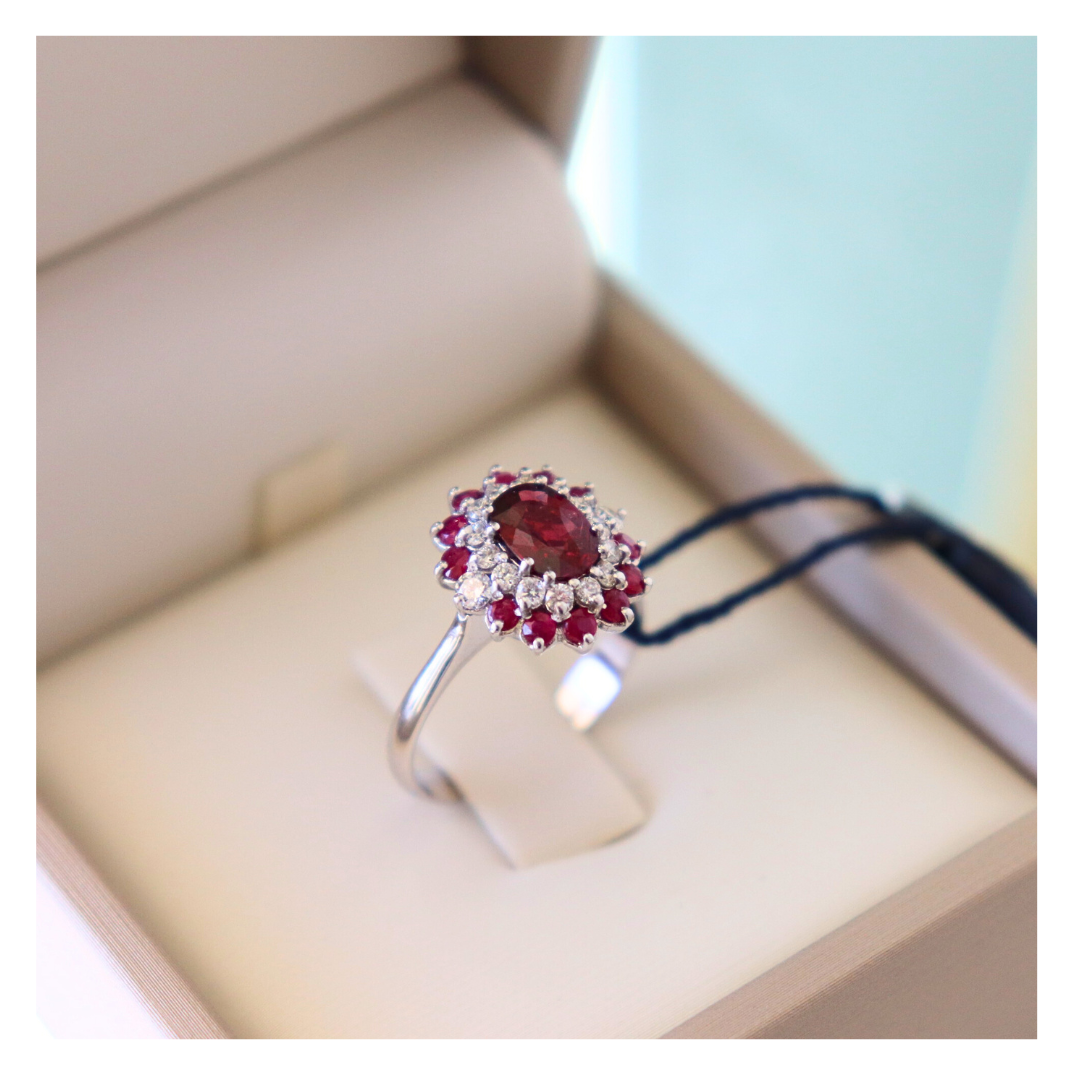 Anello in Oro 18kt con Rubino e Diamanti | Giovanni Pace Jewels